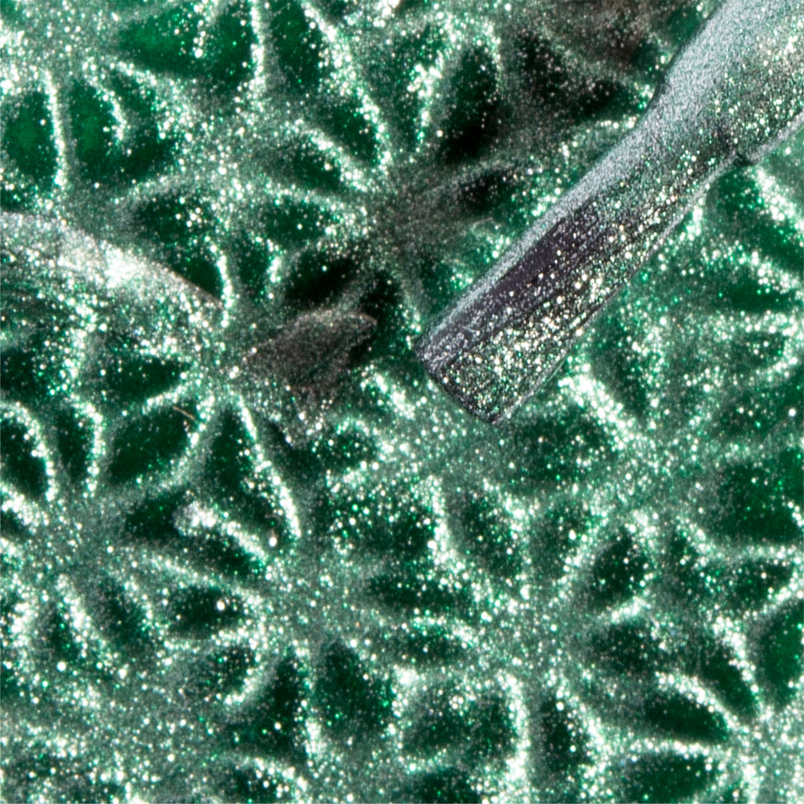 Forest HEMA Free Platinum Cat Eye Gel Polish